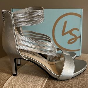 Life Stride Mystique Women's Open Toe High Heels Dress Shoes Silver Size 7.5